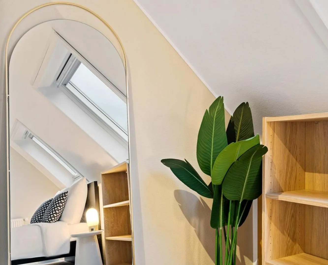 Chic 2Br Stay In Luxembourg With Free Parking Apartment