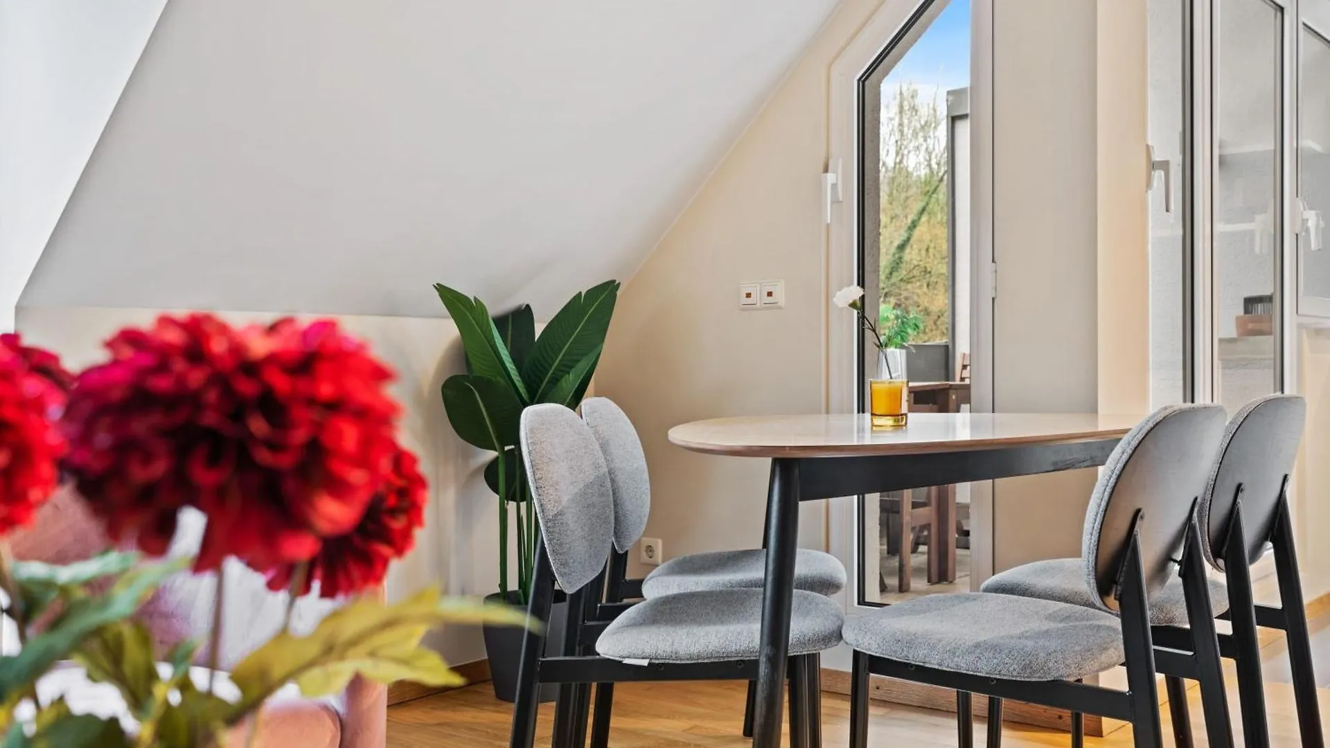 Apartment Chic 2Br Stay In Luxembourg With Free Parking