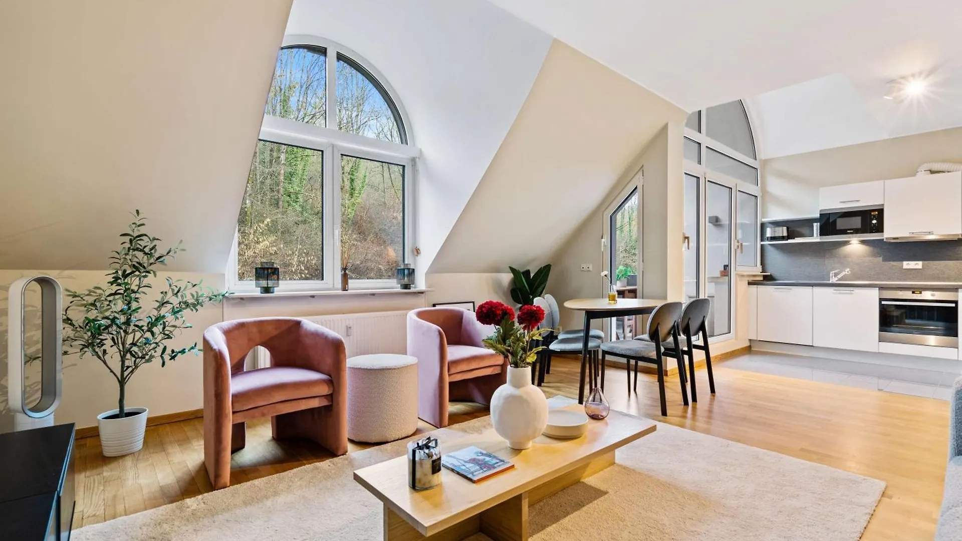 Apartment Chic 2Br Stay In Luxembourg With Free Parking